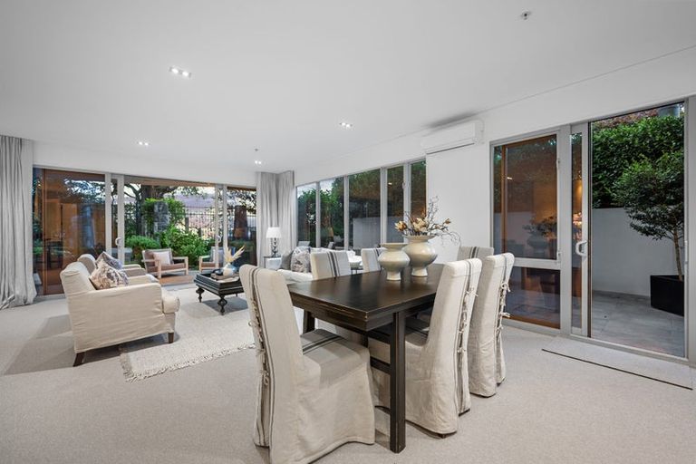 Photo of property in 1/7 The Promenade, Takapuna, Auckland, 0622