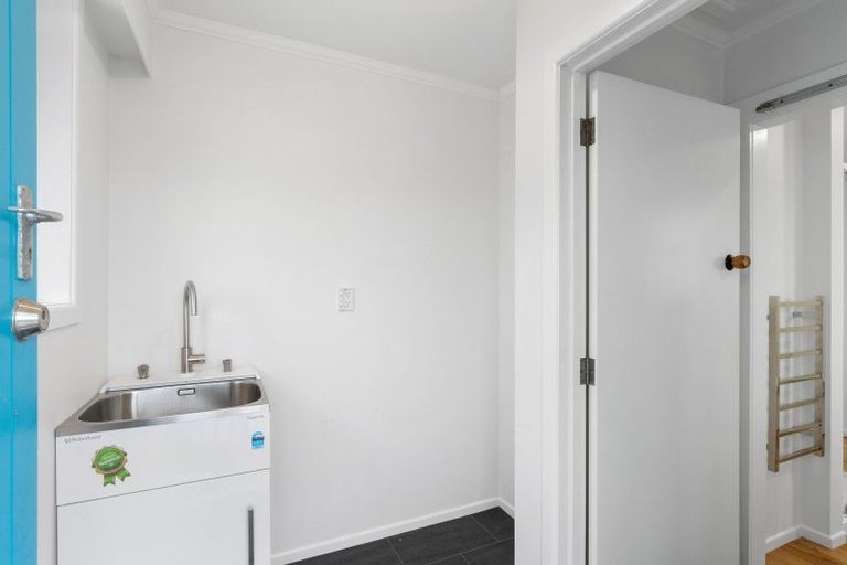 Photo of property in 13 Bowen Street, Levin, 5510