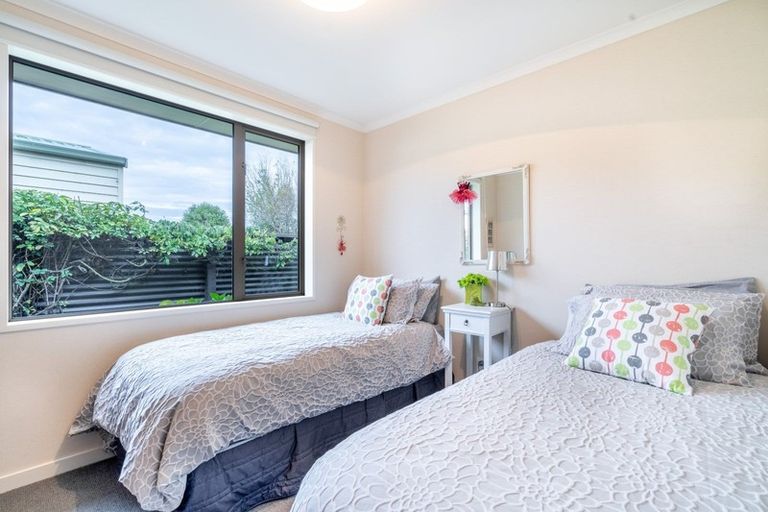 Photo of property in 96 Park Street, Winton, 9720