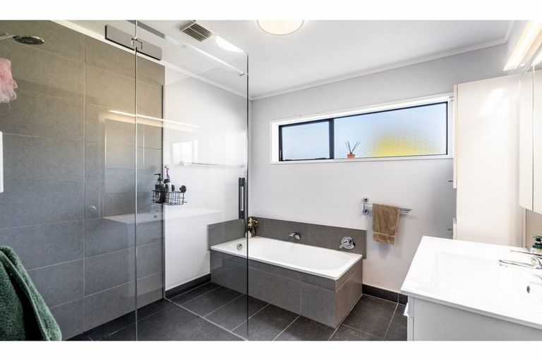 Photo of property in 242 Oreti Road, Otatara, Invercargill, 9879