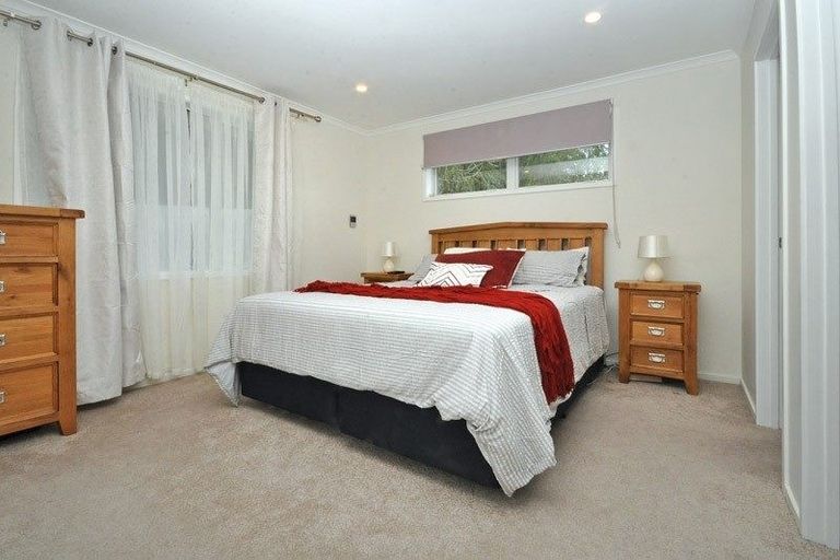 Photo of property in 6 Rohea Place, Opaheke, Papakura, 2113