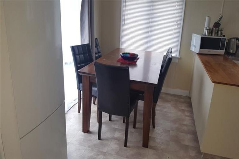 Photo of property in 71 Bayly Road, Blagdon, New Plymouth, 4310