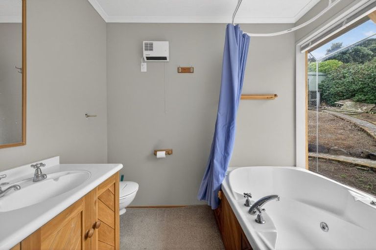 Photo of property in 12 Ross Terrace, Lyttelton, 8082