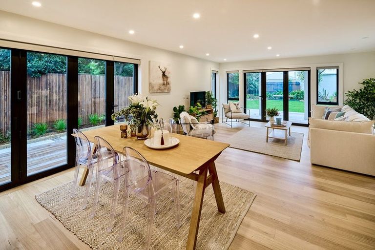 Photo of property in 37 Forres Street, Seatoun, Wellington, 6022