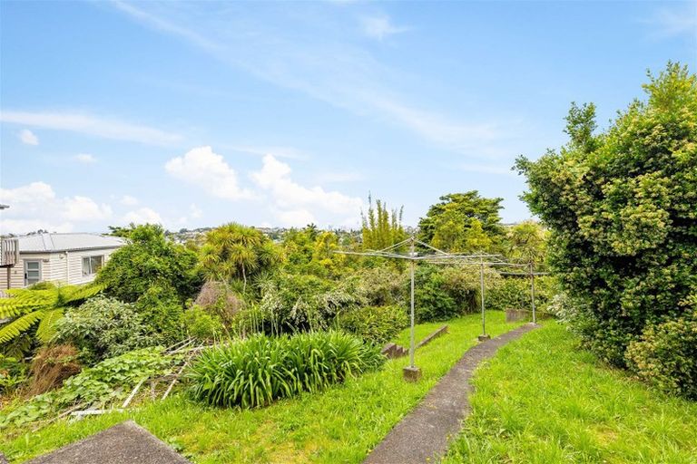Photo of property in 5 Monarch Avenue, Hillcrest, Auckland, 0627