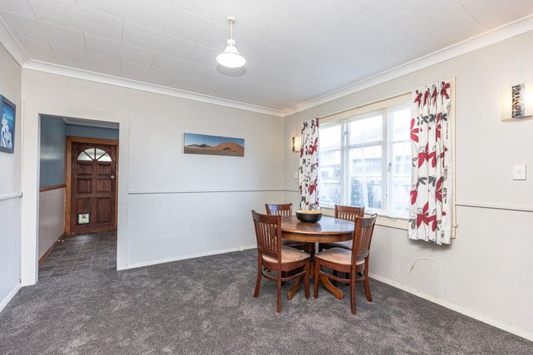 Photo of property in 34 Miro Street, Castlecliff, Whanganui, 4501