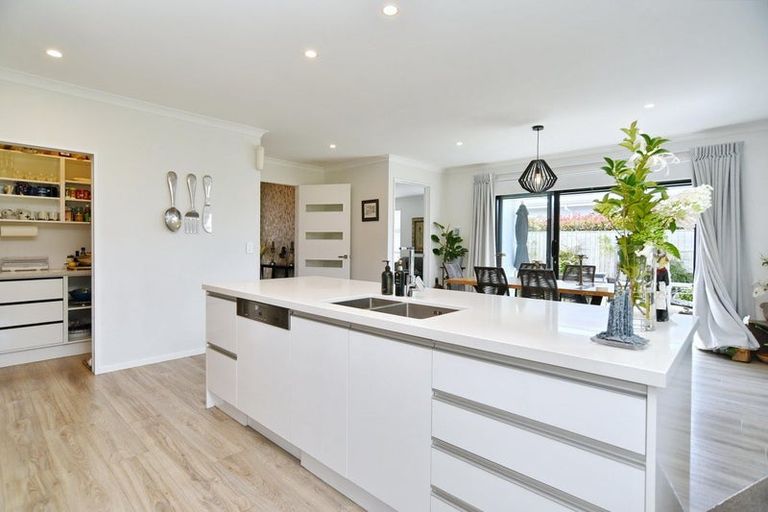 Photo of property in 19 Ballinger Place, Kaiapoi, 7630