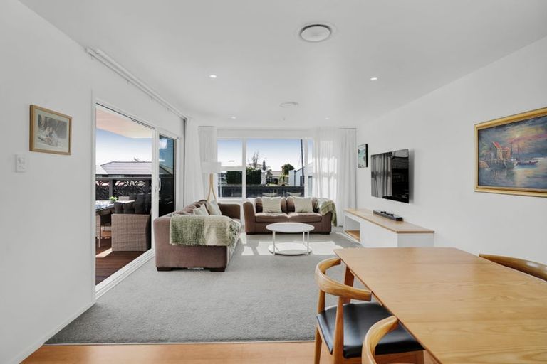 Photo of property in 3 Smith Road, Merrilands, New Plymouth, 4312