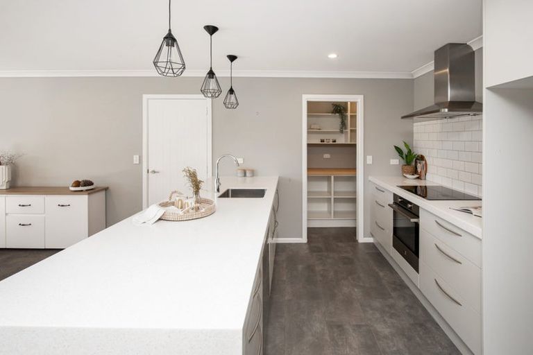 Photo of property in 4 Te Aue Street, Marshland, Christchurch, 8083