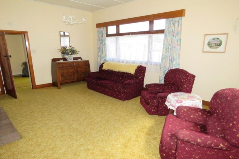 Photo of property in 35 Walsh Street, Reefton, 7830