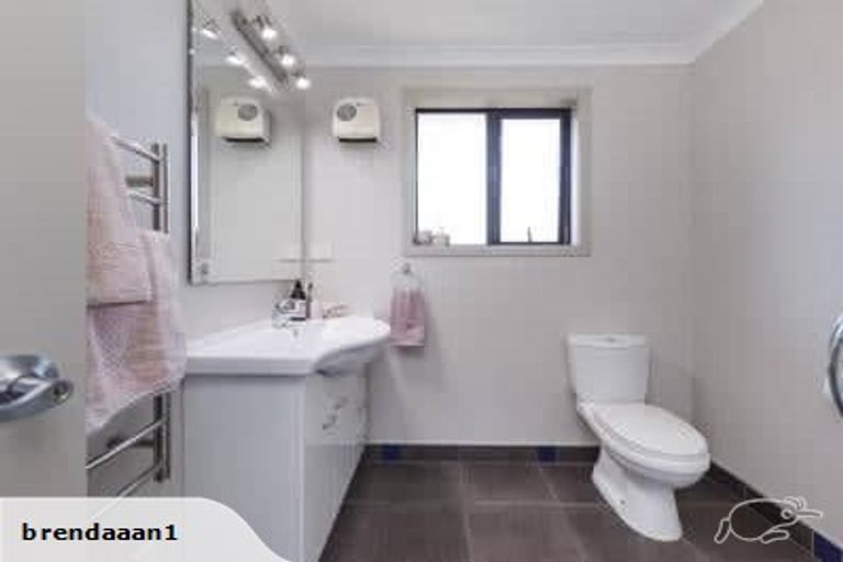 Photo of property in 24 Heatherlea Heights, Feilding, 4702