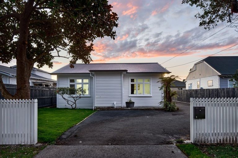 Photo of property in 14 Waitui Crescent, Waiwhetu, Lower Hutt, 5010