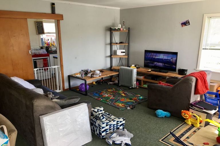 Photo of property in 1/7 Larne Avenue, Pakuranga Heights, Auckland, 2010