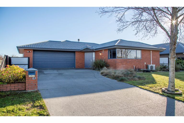 Photo of property in 18 Durrell Way, Rolleston, 7614