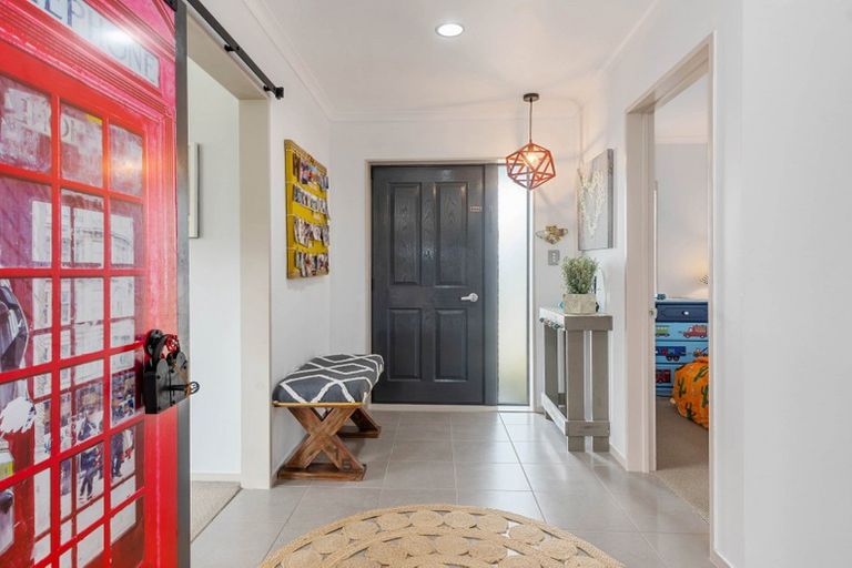 Photo of property in 17 Great Road West, Matipo Heights, Rotorua, 3015