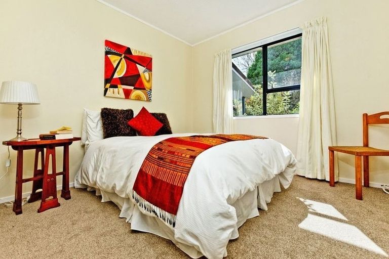 Photo of property in 1/56 Oaktree Avenue, Browns Bay, Auckland, 0630