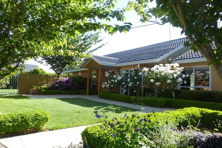 Photo of property in 6 Rowanwood Close, Halswell, Christchurch, 8025