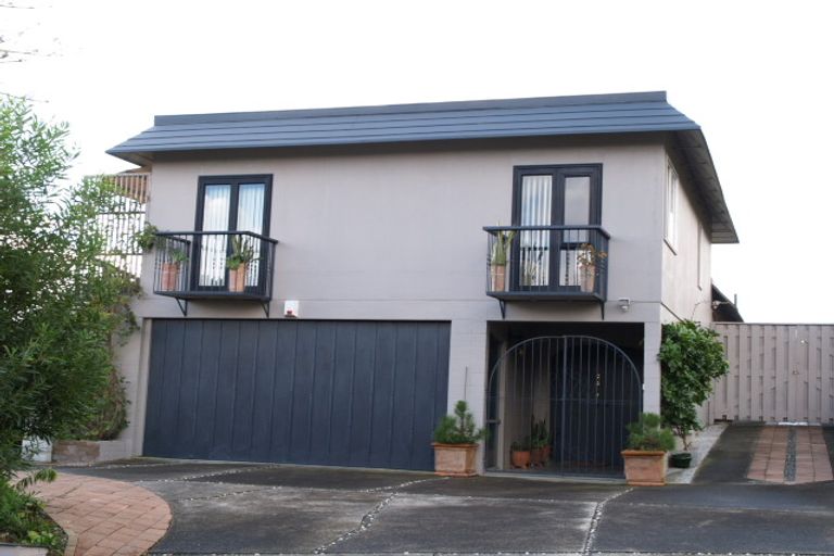 Photo of property in 11 Rangitoto View Road, Cockle Bay, Auckland, 2014