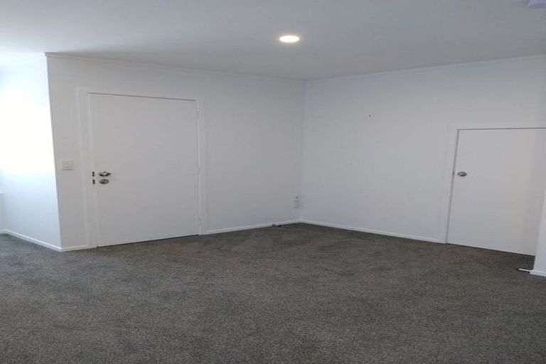 Photo of property in 662 Beach Road, Browns Bay, Auckland, 0630