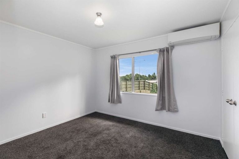 Photo of property in 6/17a Idesia Place, Totara Heights, Auckland, 2105