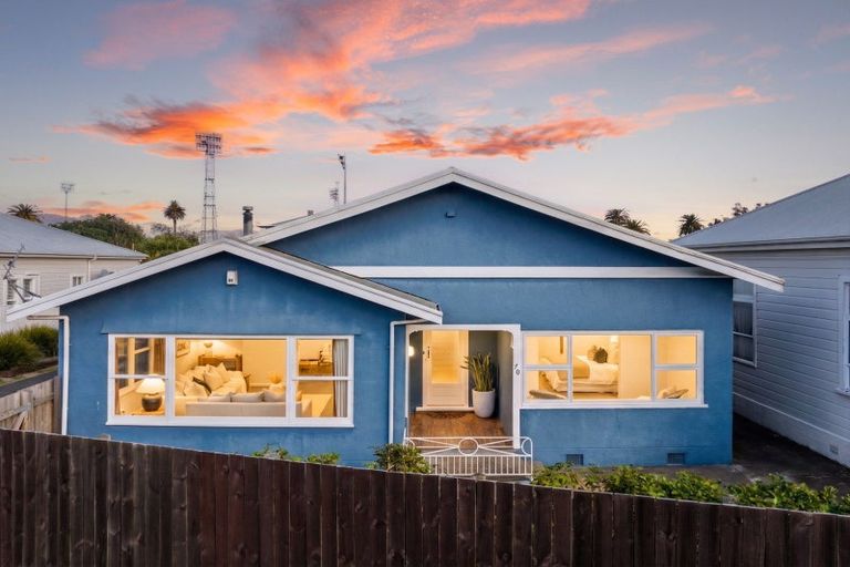 Photo of property in 70 Nelson Crescent, Napier South, Napier, 4110