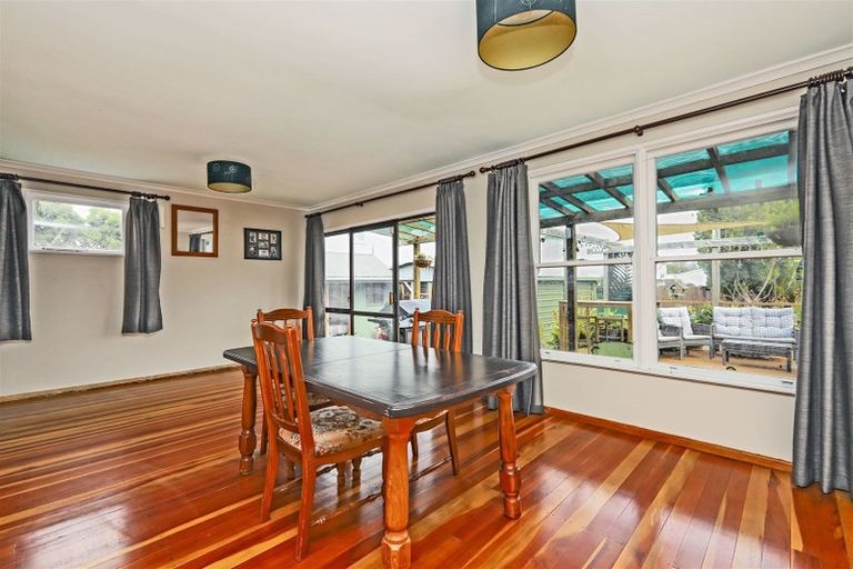 Photo of property in 1011 Hood Street, Mayfair, Hastings, 4122