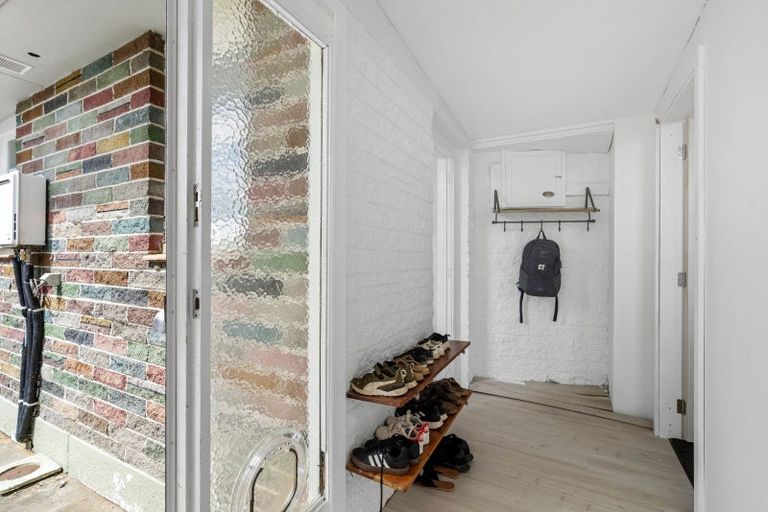 Photo of property in 587 Queen Street East, Levin, 5510