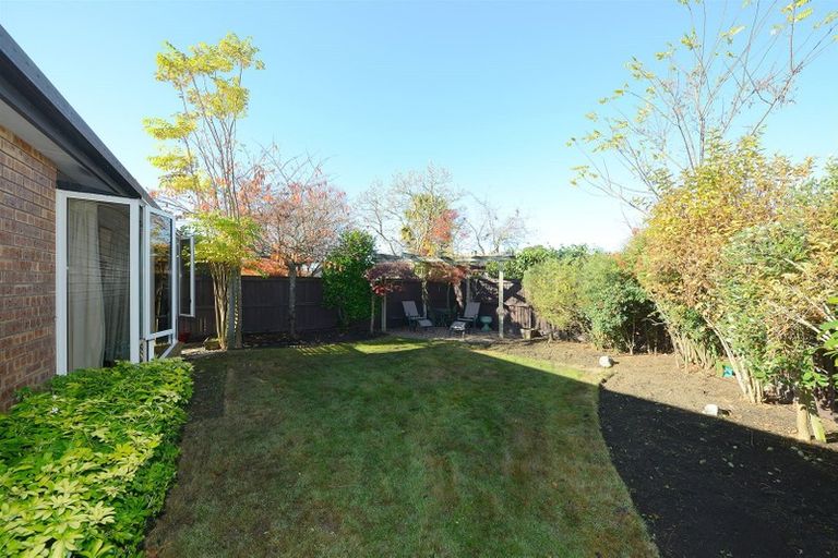 Photo of property in 9 Hatfield Place, Avonhead, Christchurch, 8042