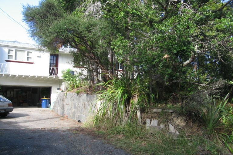 Photo of property in 74 Kauri Point Road, Laingholm, Auckland, 0604