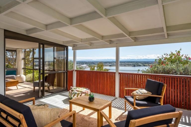 Photo of property in 38 Saint Andrews Hill Road, Mount Pleasant, Christchurch, 8081