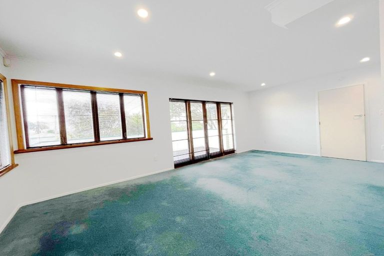 Photo of property in 30 Gilliam Street, New Lynn, Auckland, 0600