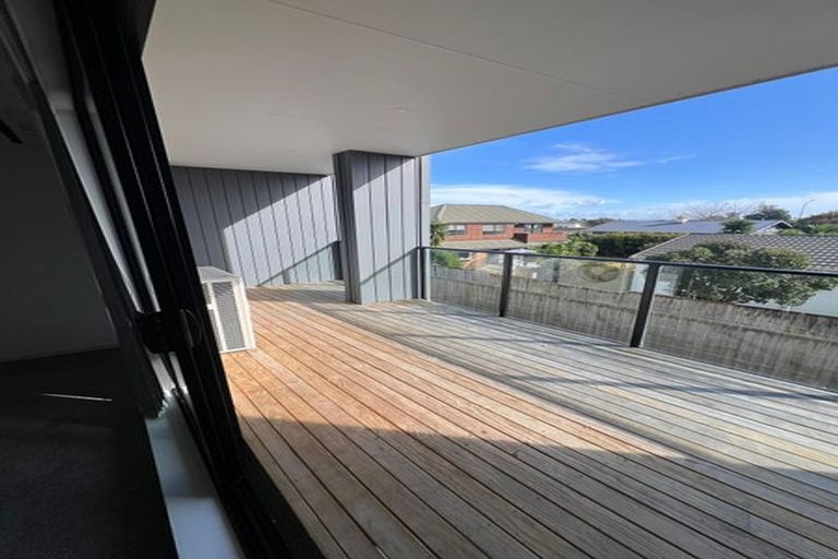 Photo of property in 110c Coronation Road, Papatoetoe, Auckland, 2025