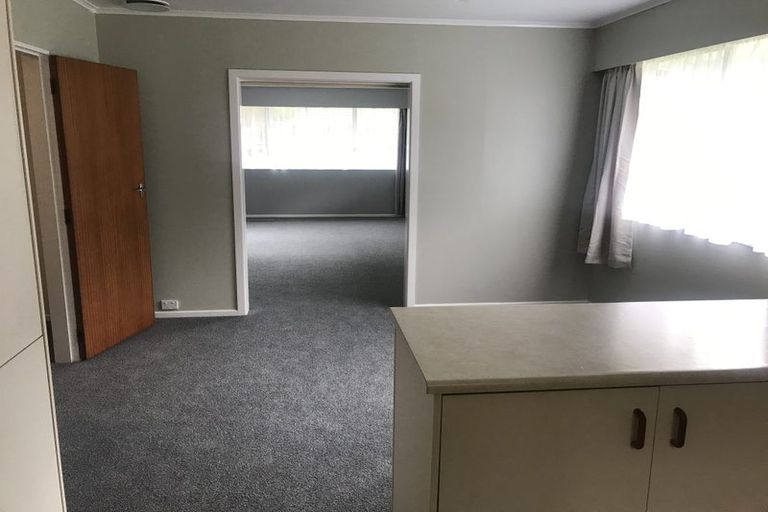 Photo of property in 3 Cyril Way, Paparangi, Wellington, 6037