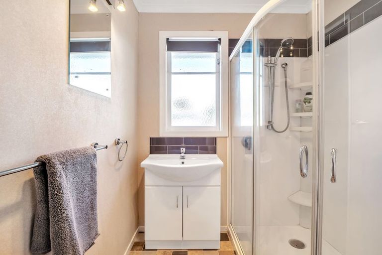 Photo of property in 9 Birmingham Street, Takaro, Palmerston North, 4412