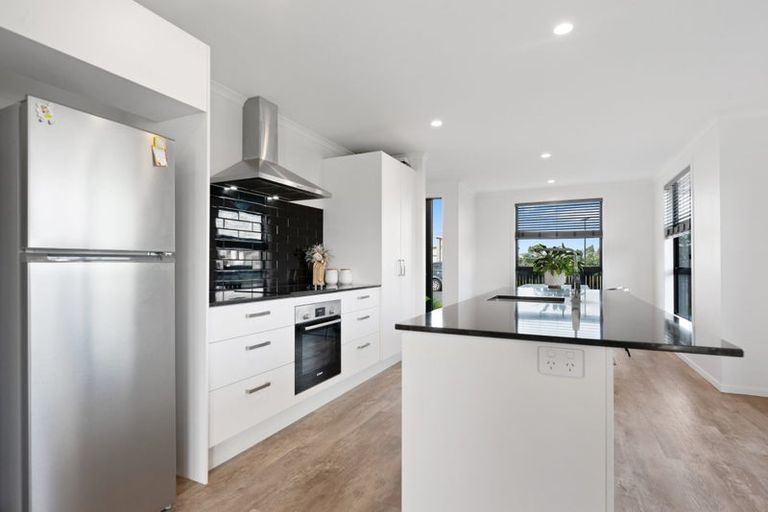 Photo of property in 14 Huriana Crescent, Te Puke, 3119