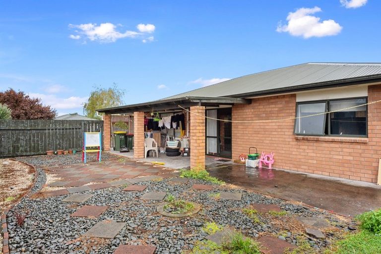 Photo of property in 43 Catalina Drive, Melville, Hamilton, 3206