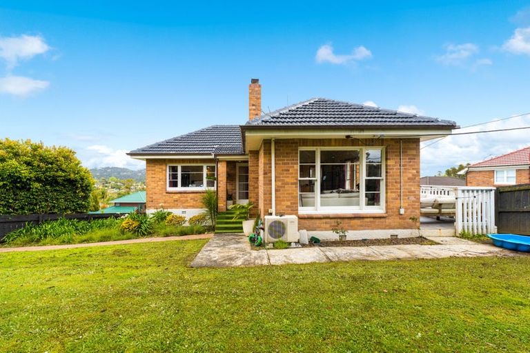 Photo of property in 227 Titirangi Road, Titirangi, Auckland, 0604