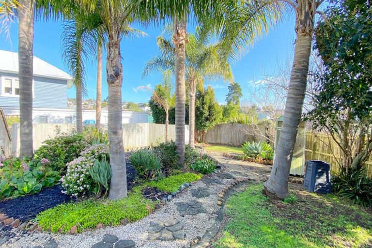 Photo of property in 71 Keegan Drive, Massey, Auckland, 0614