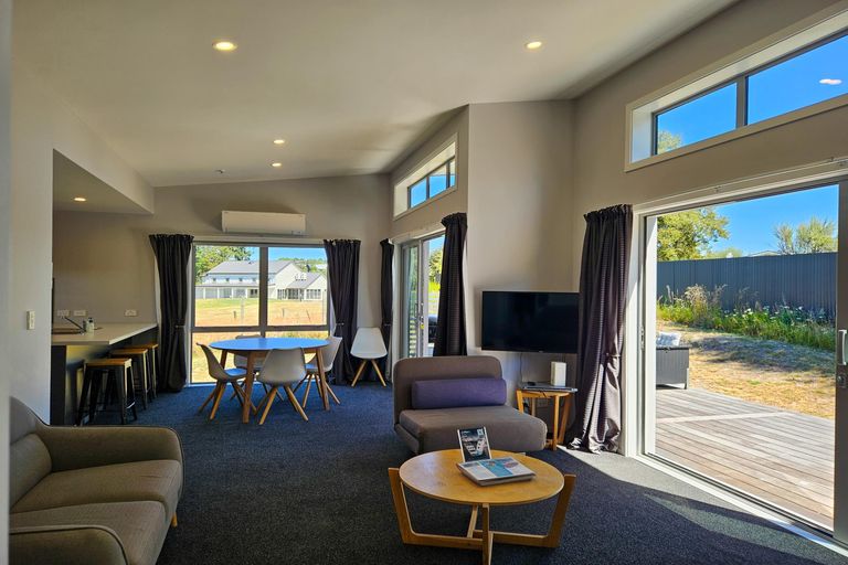 Photo of property in 21 Aorangi Crescent, Lake Tekapo, 7999