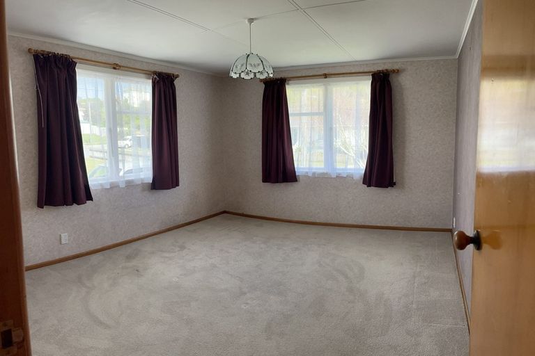 Photo of property in 7 Thompson Grove, Ranui, Porirua, 5024