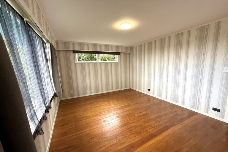 Photo of property in 5 Hartley Terrace, Massey, Auckland, 0614