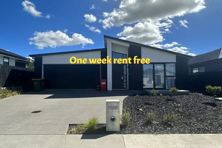 Photo of property in 17 Babina Avenue, Kumeu, 0810