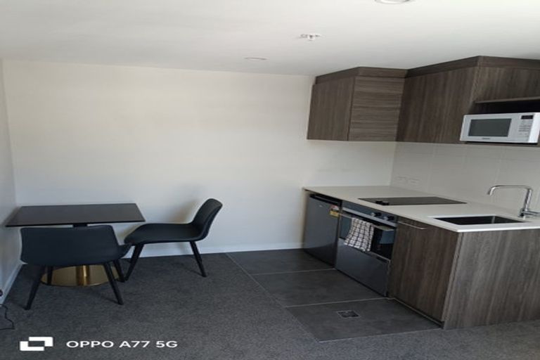 Photo of property in Proximity Apartment Hotel, 804/172 Thorndon Quay, Pipitea, Wellington, 6011