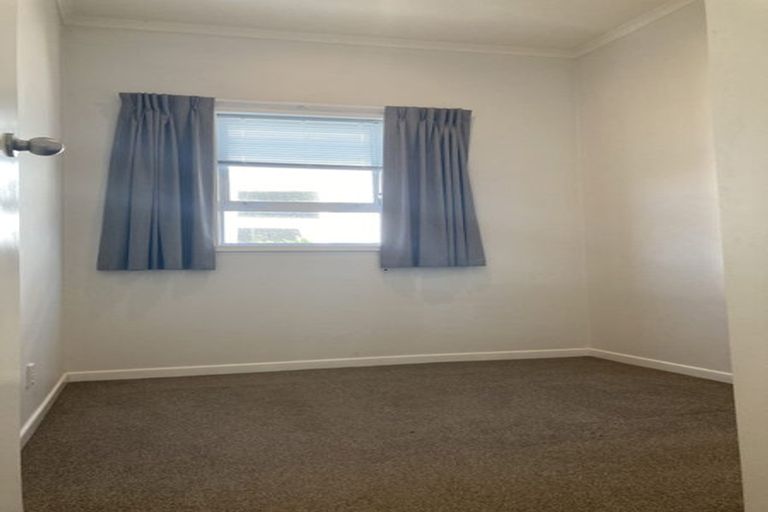 Photo of property in 17 Queens Drive, Kilbirnie, Wellington, 6022