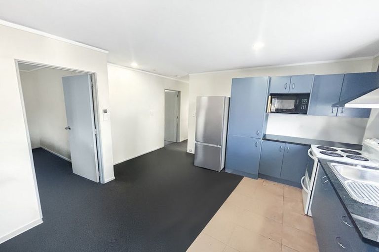 Photo of property in 2 Vine Street, Mangere East, Auckland, 2024