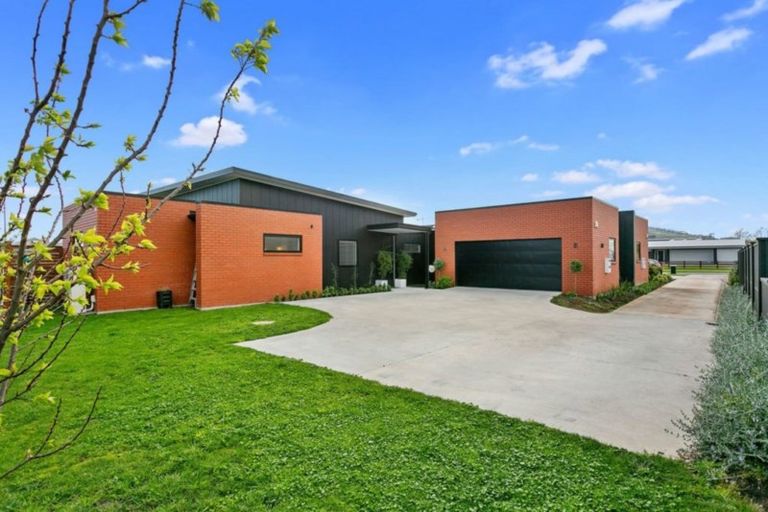 Photo of property in 2b Baxter Michael Crescent, Cambridge, 3434