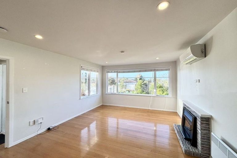Photo of property in 71 Harrington Road, Henderson, Auckland, 0610