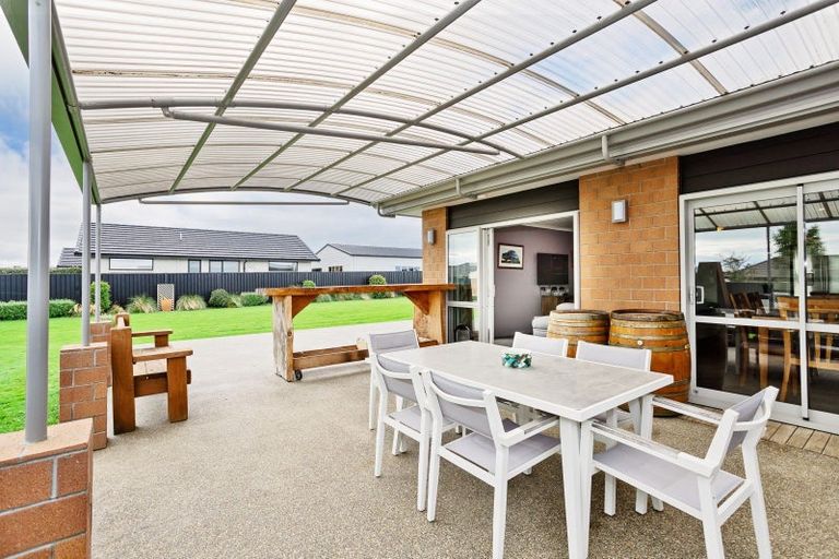 Photo of property in 21 Sunrise Drive, Seaward Bush, Invercargill, 9812