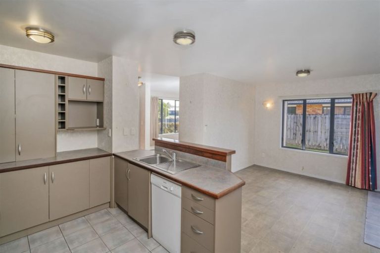 Photo of property in 34 Cholmondeley Crescent, Whitianga, 3510