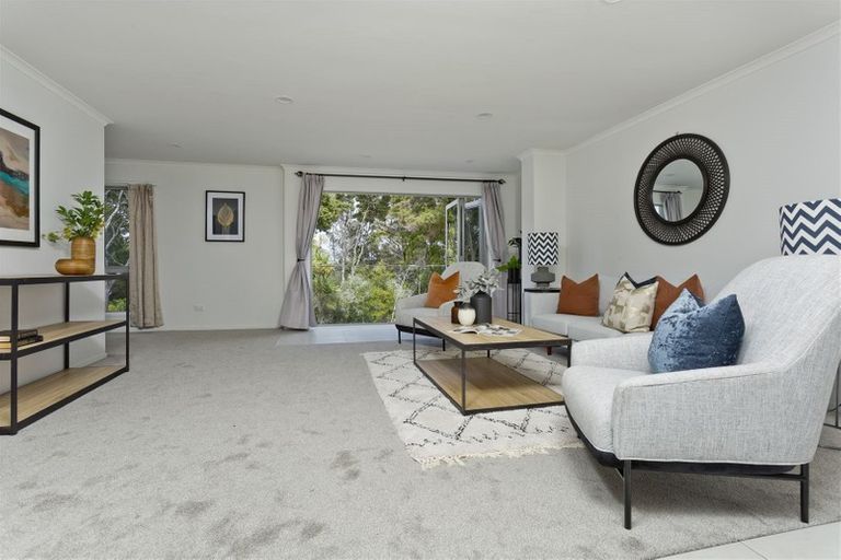 Photo of property in 3/13 Kaihu Street, Northcote, Auckland, 0627
